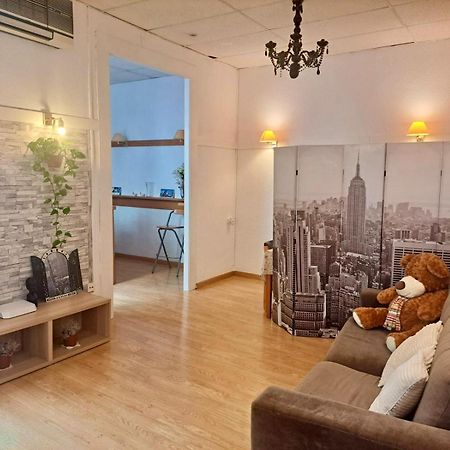 Habitacion Para Grupos Hasta 8 En Plena Rambla De Cataluna บาร์เซโลนา ภายนอก รูปภาพ