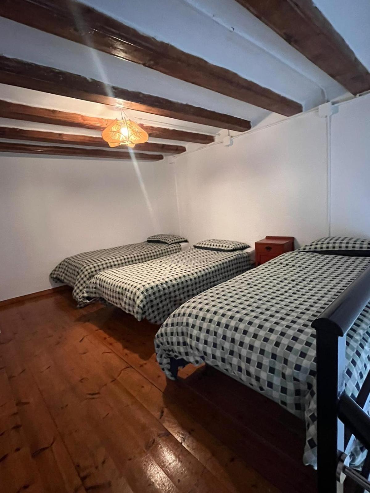 Habitacion Para Grupos Hasta 8 En Plena Rambla De Cataluna บาร์เซโลนา ภายนอก รูปภาพ
