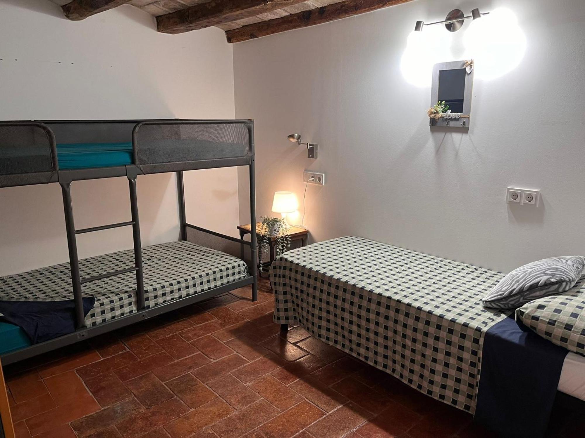 Habitacion Para Grupos Hasta 8 En Plena Rambla De Cataluna บาร์เซโลนา ภายนอก รูปภาพ
