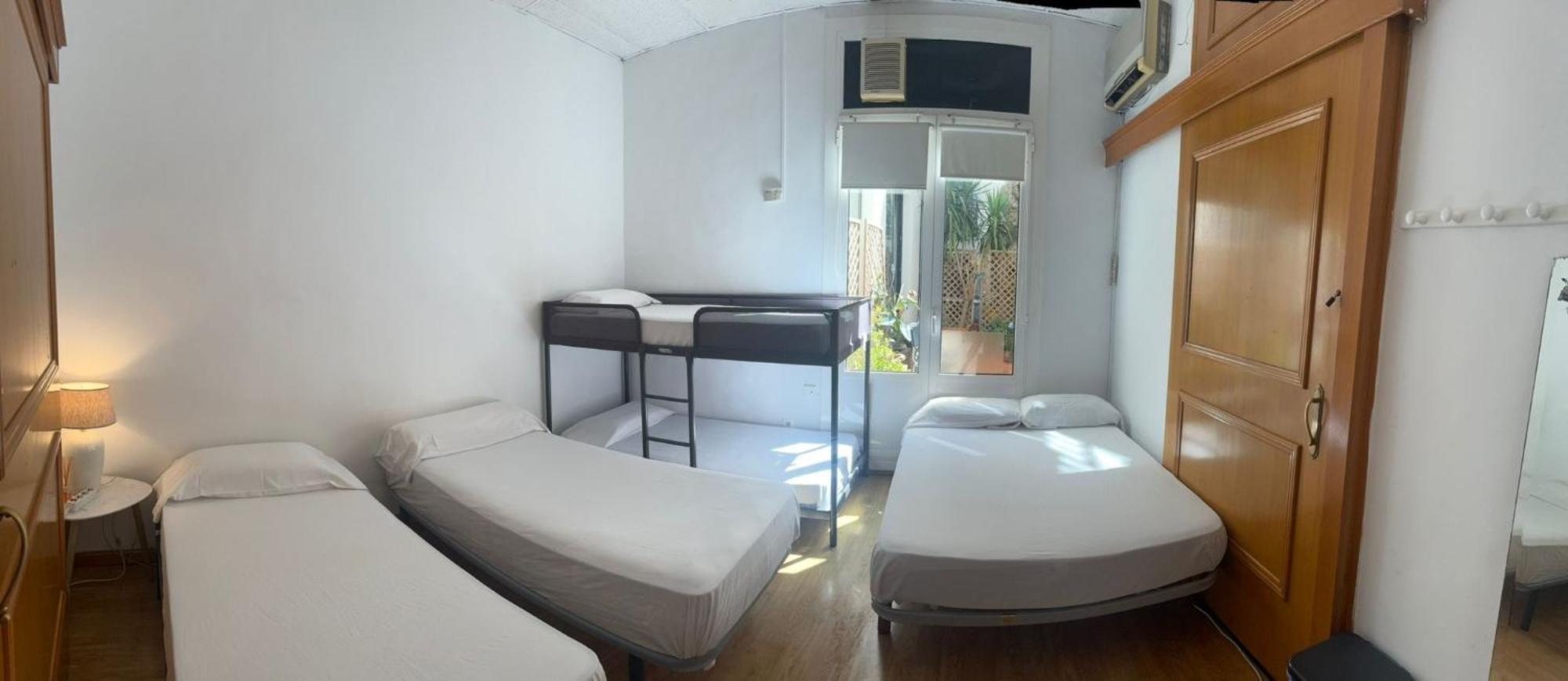 Habitacion Para Grupos Hasta 8 En Plena Rambla De Cataluna บาร์เซโลนา ภายนอก รูปภาพ